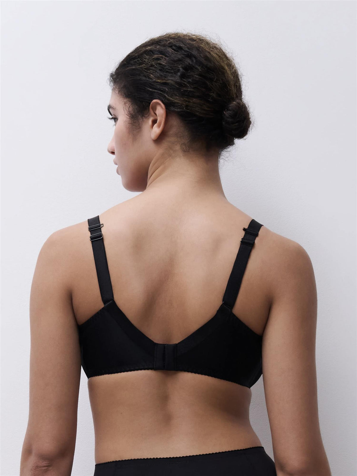 Majestic Very Covering UW Bra Black