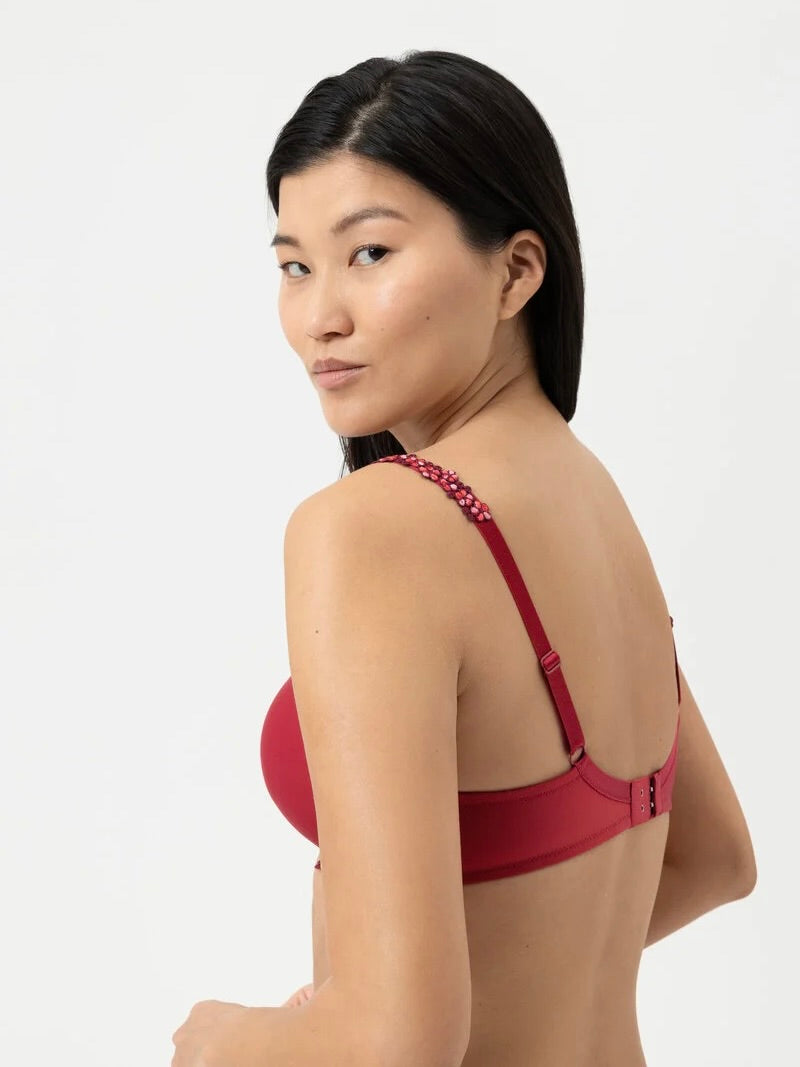 Delightful Full Cup Spacer Red Gala