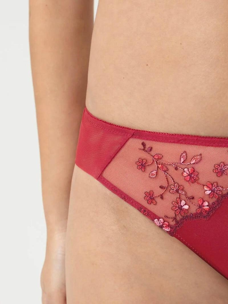 Delightful Thong Gala Red