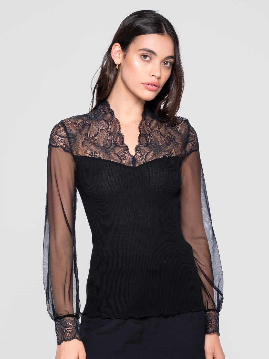 Longsleeve with Lace