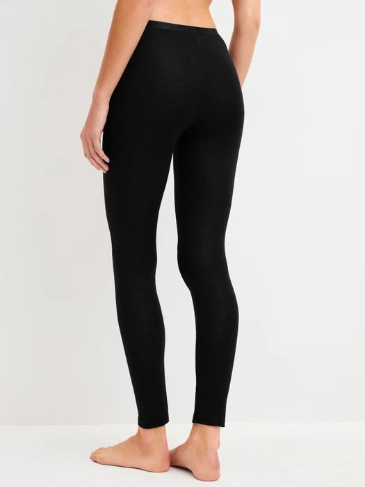 True Confidence Wool and Silk Black