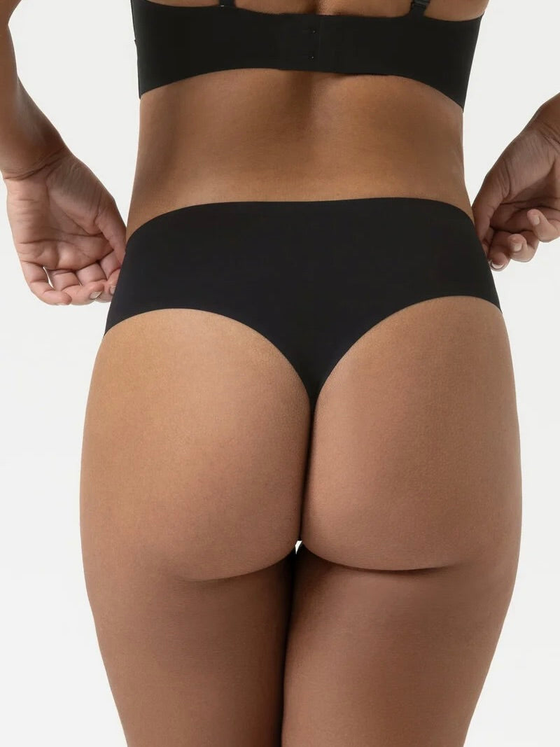 Simply Better Invisibles Thong Black
