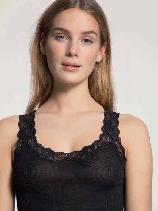 Richesse Lace Tank Top Black