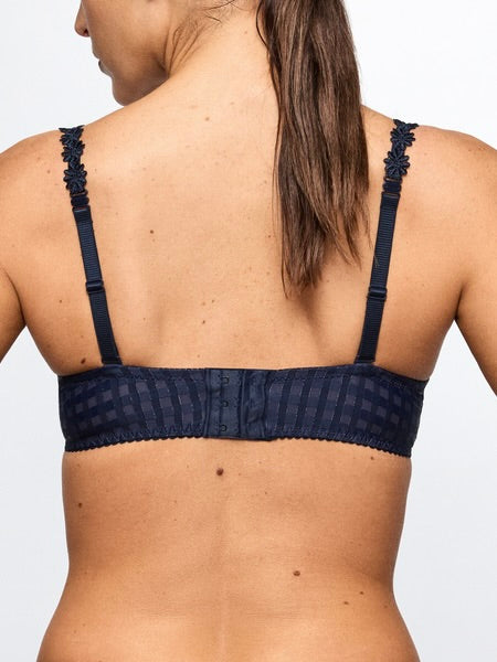 Avero Padded Heartshape Velvet Blue