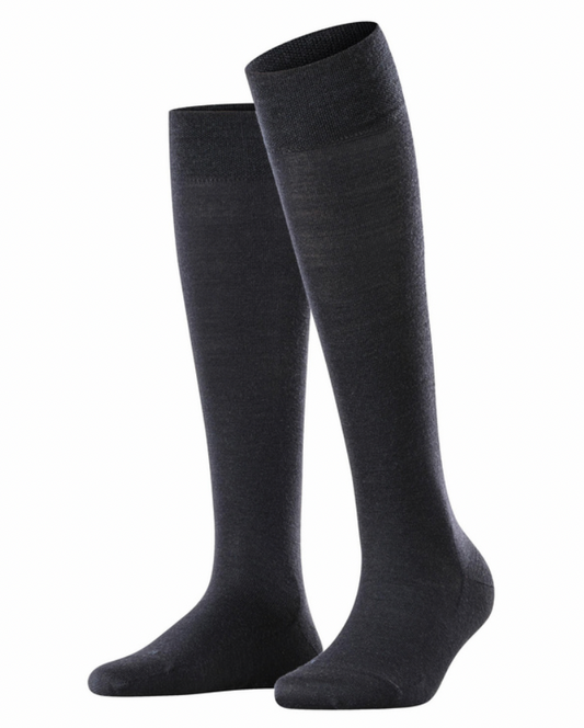 Sensitive Berlin Knee High Black