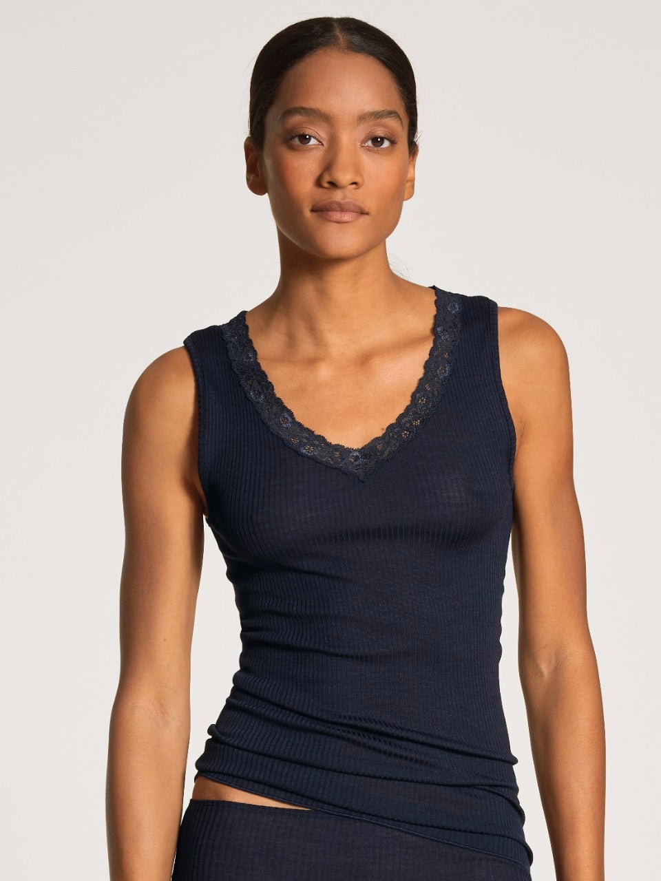 Silky Wool Joy Tank Top Navy